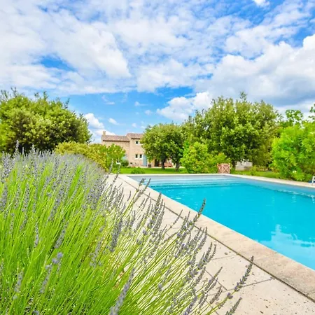 Mas Des Chenes Verts 5 Ch Avec Piscine Et Clim Eygalieres (Bouches-du-Rhone)